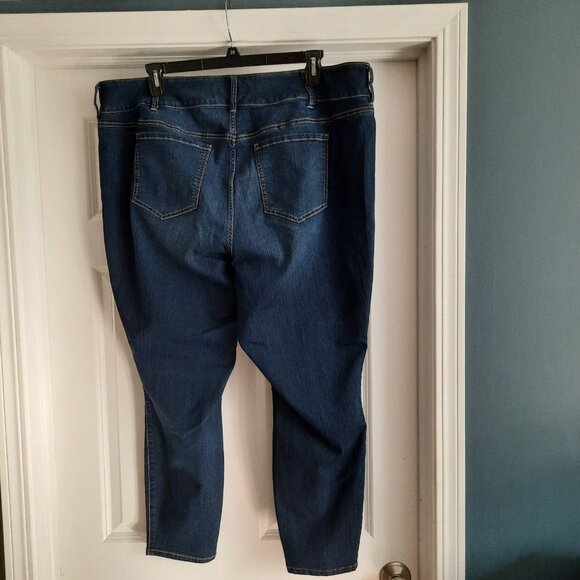 Torrid Jeans Womens 26 Skinny Jegging High Rise Super Soft Dark Wash‎ Denim - Picture 2 of 11